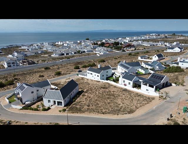 472M² VACANT LAND FOR SALE IN DA GAMA BAY